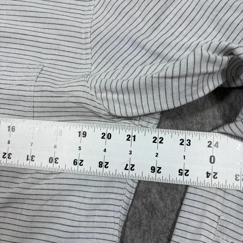Banana Republic Button-Down Shirt Size Large Grant Fit White Striped Long Sleeve